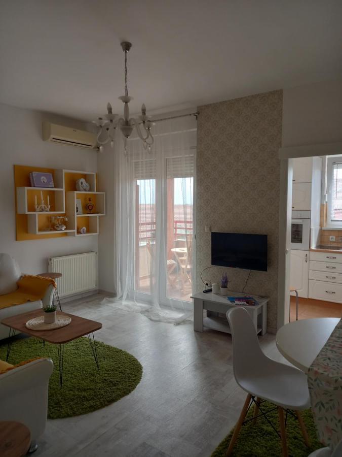 Apartman Marija Paraćin Exteriör bild