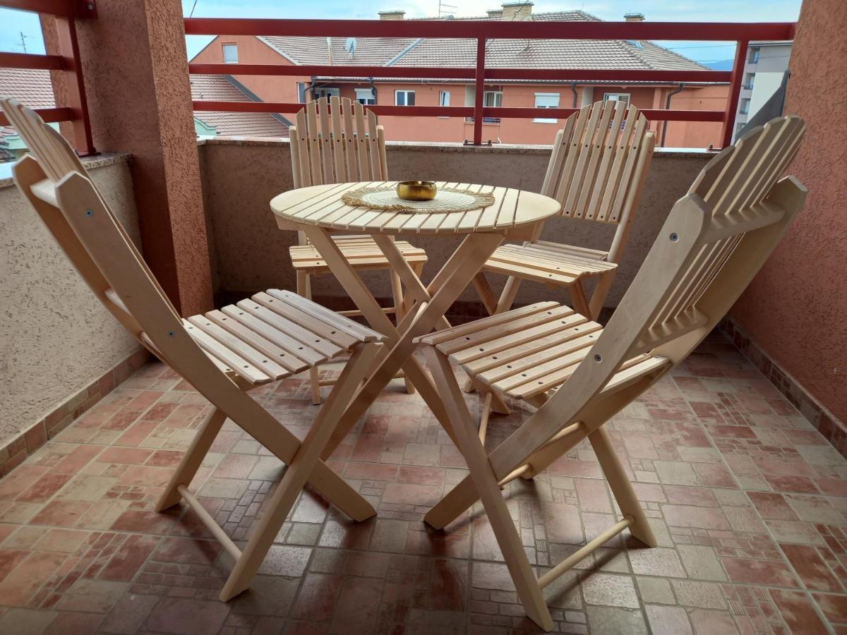 Apartman Marija Paraćin Exteriör bild
